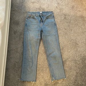Top shop medium/light wash cropped jeans size 26